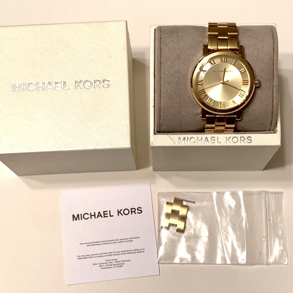 Michael Kors - Picture 1 of 1